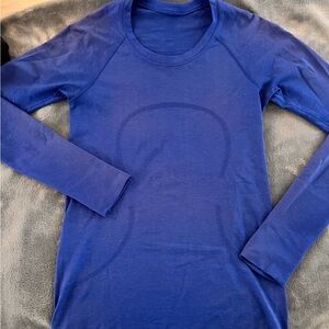 blue long sleeve swiftly tech